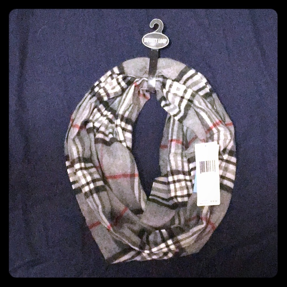 Infinity Loop Scarf